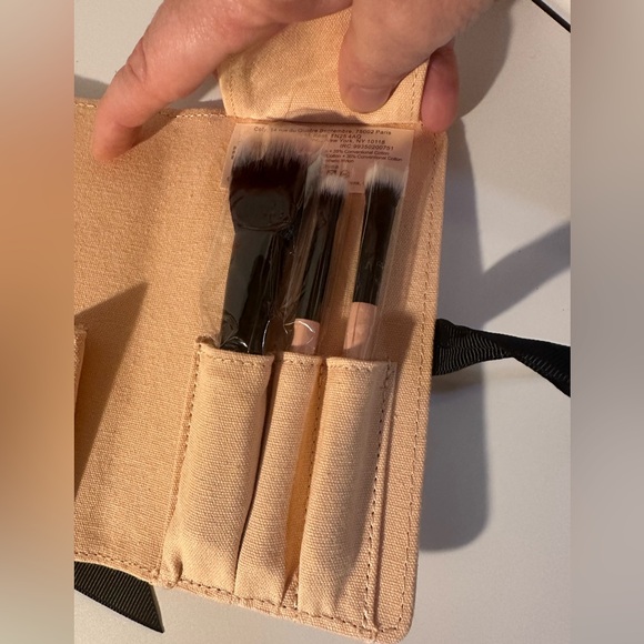 Gucci Brush Set and Travel Case - Picture 5 of 5
